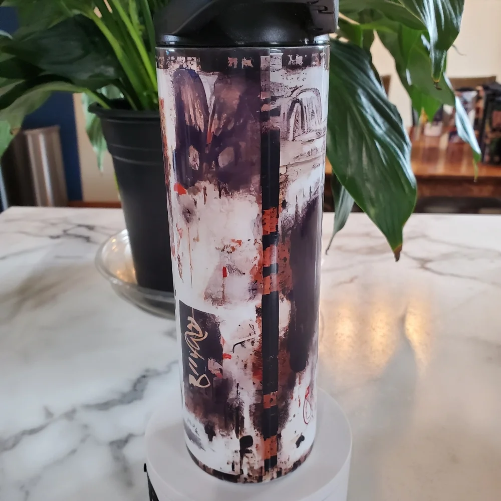 Mickey Mouse 20oz Tumbler  with duo lids 🎉sale